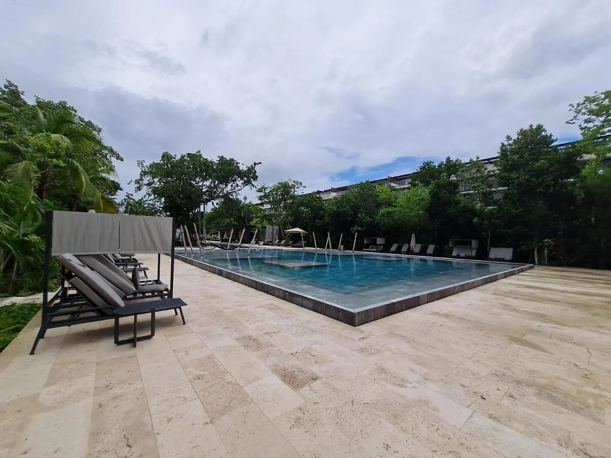 New & Exclusive Apartment In Quiet Playacar Pool Gym プレヤデルカーメン