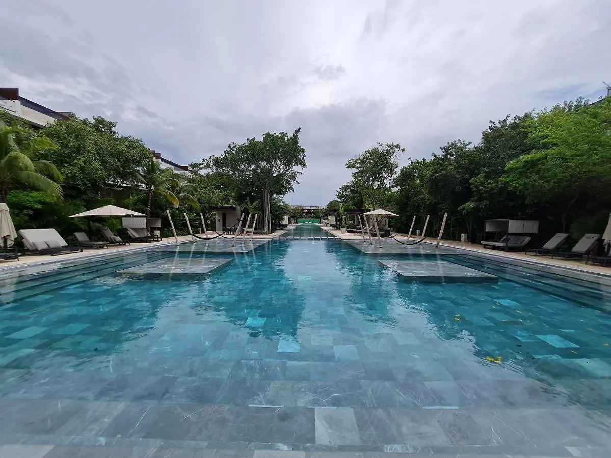 New & Exclusive Apartment In Quiet Playacar Pool Gym プレヤデルカーメン 0*,  メキシコ